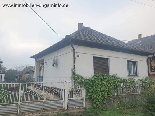 Einfamilienhaus in einem ruhigen Dorf südlich des Plattensees zu verkaufen