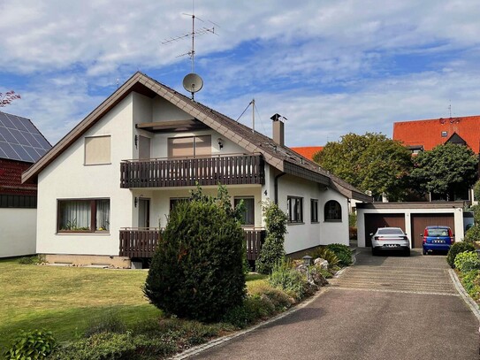 Zweifamilienhaus mit großzügigem Zuschnitt und vielen Möglichkeiten