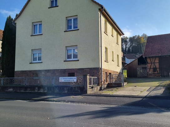 AS-Immobilien.com+++ Zwei-Familienhaus mit Scheune und Nebengebäude in Wächtersbach-Aufenau