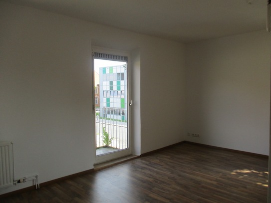 Große 3-Zimmer-Wohnung mit kleinem Balkon