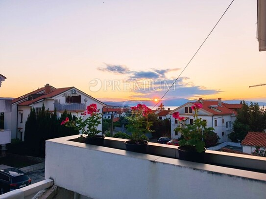 Malinska, Wohnung mit Meerblick. GELEGENHEIT!