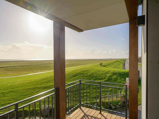 Exklusiver Urlaub auf Pellworm: Grandioser Nordsee-Meerblick vom Balkon