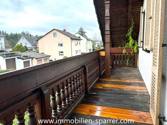 Großzügige, helle 3-Zimmer-Wohnung mit Balkon in Weiherhammer