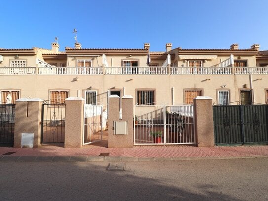 Attraktives Reihenhaus in Ciudad Quesada mit 2 Schlafzimmern und Autostellplatz