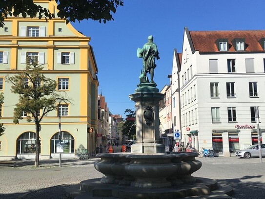 Befristete Untervermietung: Helle, großzügige 2,5 Zimmer Wohnung im Herzen von Ingolstadt