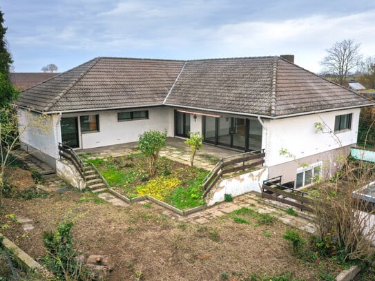 Handwerker aufgepasst !
Bungalow direkt am Weinberg