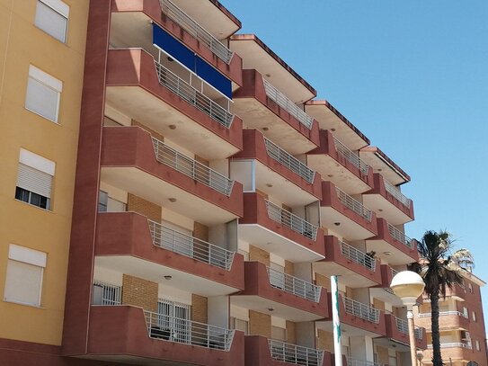 Apartment in Guardamar del Segura with 2