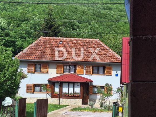 OTOČAC, SINAC - Steinhaus mit großem Garten