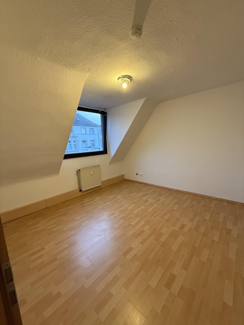                                                              Helle 2-Zimmer-Wohnung mit Tageslichtbad                                                       in Oberhausen (Weilheim-Schongau)