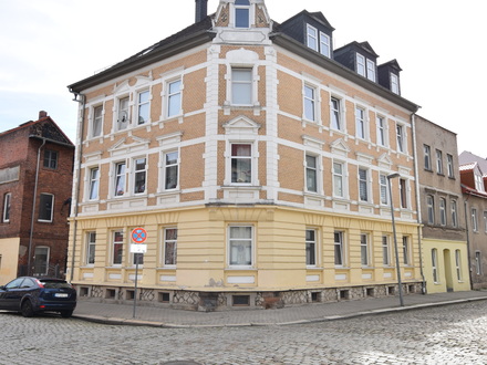 Ehemalige Künstlerstube als moderne sanierte 2-Zimmer- Wohnung oder Büro in einem Wohn-und Geschäftshaus in Weißenfels