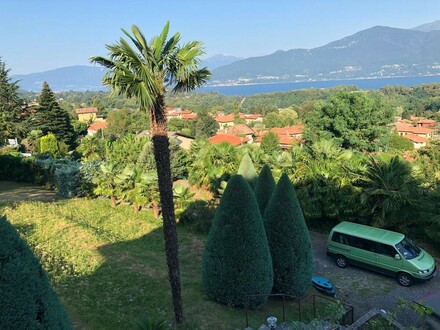 Ferienhaus am Lago Maggiore , atemberaubender rundum Seeblick, freistehend