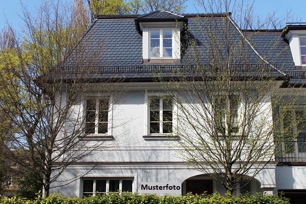 4-Zimmer-Wohnung nebst Loggia in zentraler Lage