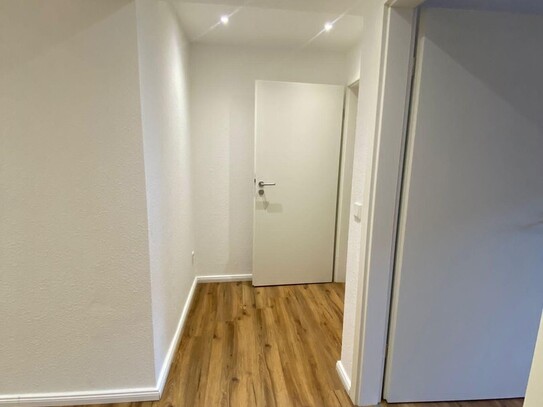 Modernisierte 2-Zimmer-Souterrainwohnung in der Osnabrücker Wüste