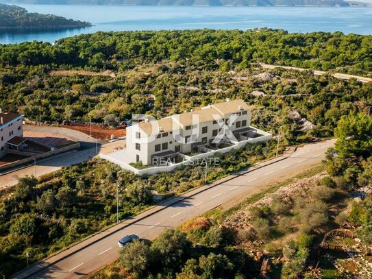 CRES ISLAND, MELIN, 2-Zimmer-Wohnung in einem neuen Gebäude in toller Lage