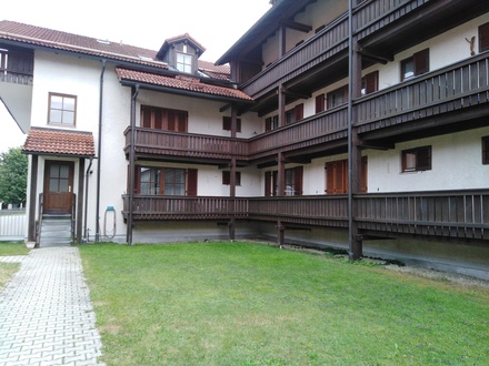 Ferienwohnanlage - möbliertes Apartment mit Balkon u. Tiefgaragenstellplatz