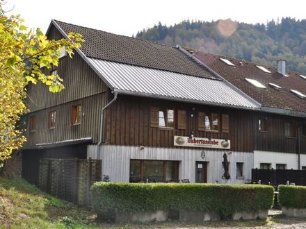 DHH mit Wohnung, möglichem Gewerbe Anteil im EG und Ausbaureserve im DG-Pläne vorhanden-Ortsrandlage