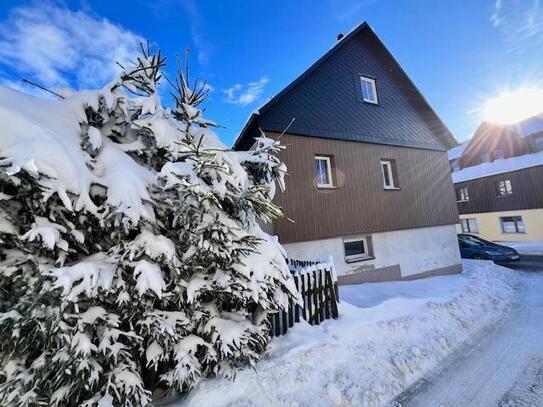 Sie suchen eine Ferienimmobilie im wunderschönen Erzgebirge! Auch eine Nutzung für eine junge Familie wäre hier sofort…