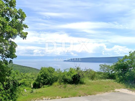 OPATIJA, BRSEČ – Urbanisiertes Grundstück mit Blick auf den malerischen Horizont der Kvarner-Bucht