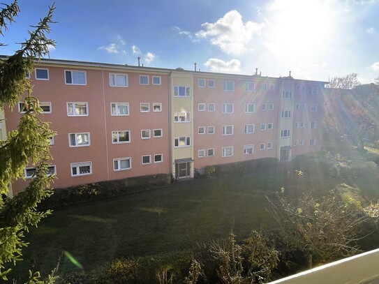 Bezugsfertige, helle 2 Zi Whg im ruhigen, grünen Umfeld mit Süd-Ost Balkon, ohne Provision