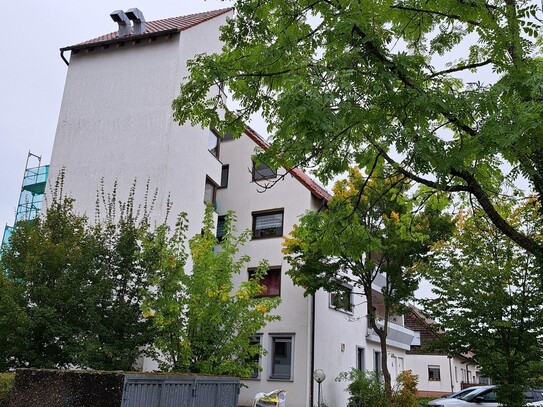 Stilvolle, gepflegte 4-Raum-Maisonette-Wohnung in Geislingen mit Blick auf die Burg Hohenzollern