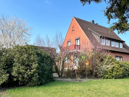Stuhr-Seckenhausen – Haus mit zwei Wohneinheiten auf großem Grundstück!