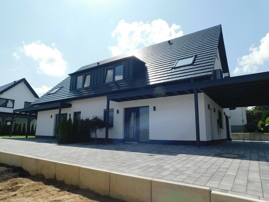 ! Neubau ! Traumhaft schöne, moderne Doppelhaushälfte in Enger / Weststr. 92