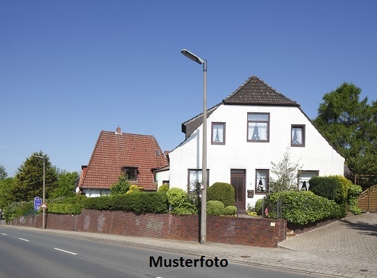 Modernes Einfamilienhaus mit Terrasse