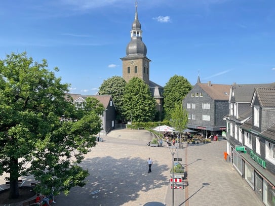 Offene Räume | Lichtdurchflutet | zentral | Panorama-Blick über den Marktplatz