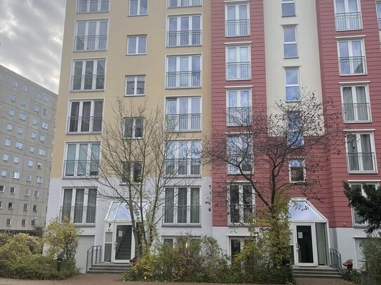 3 Zimmerwohnung am Alexanderplatz EG eigner Garten TG Möbliert Doorman