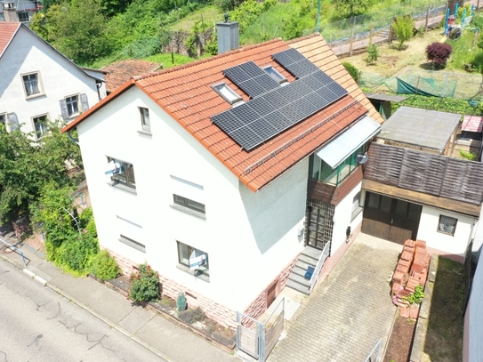 1-2 FAMILIENHAUS MIT DACHTERRASSE, GROßER GARAGE...