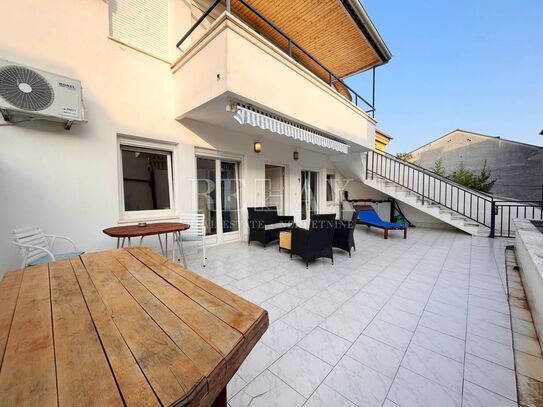 Crikvenica - Apartment im Stadtzentrum mit großer Terrasse