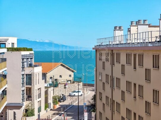 ANTIBES: 1-Bedroom Apartment, High Floor, Sea View Glimpse, Underground Parking