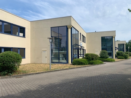 attraktive Büro- und Lagerflächen in modernem Businesspark in Mönchengladbach zur Miete