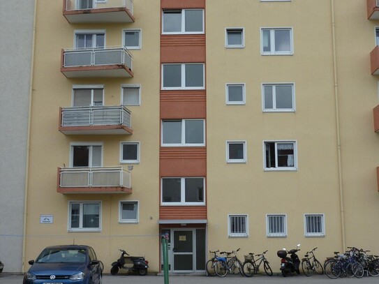 Helle 2,5-ZKB Wohnung mit Balkon, PROVISIONSFREI