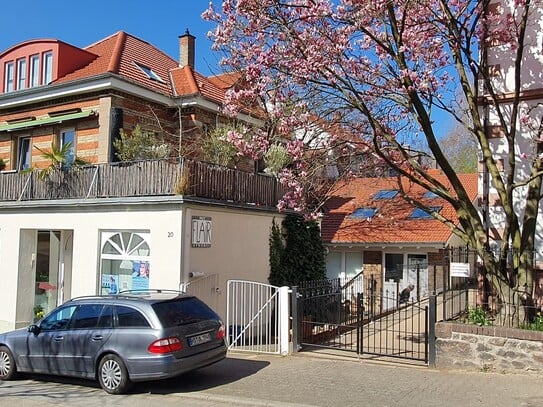 Kleine Büroeinheit mit Schaufenster nähe Marktplatz