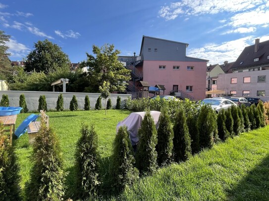 Schöne große Wohnung, zentral und doch ruhig