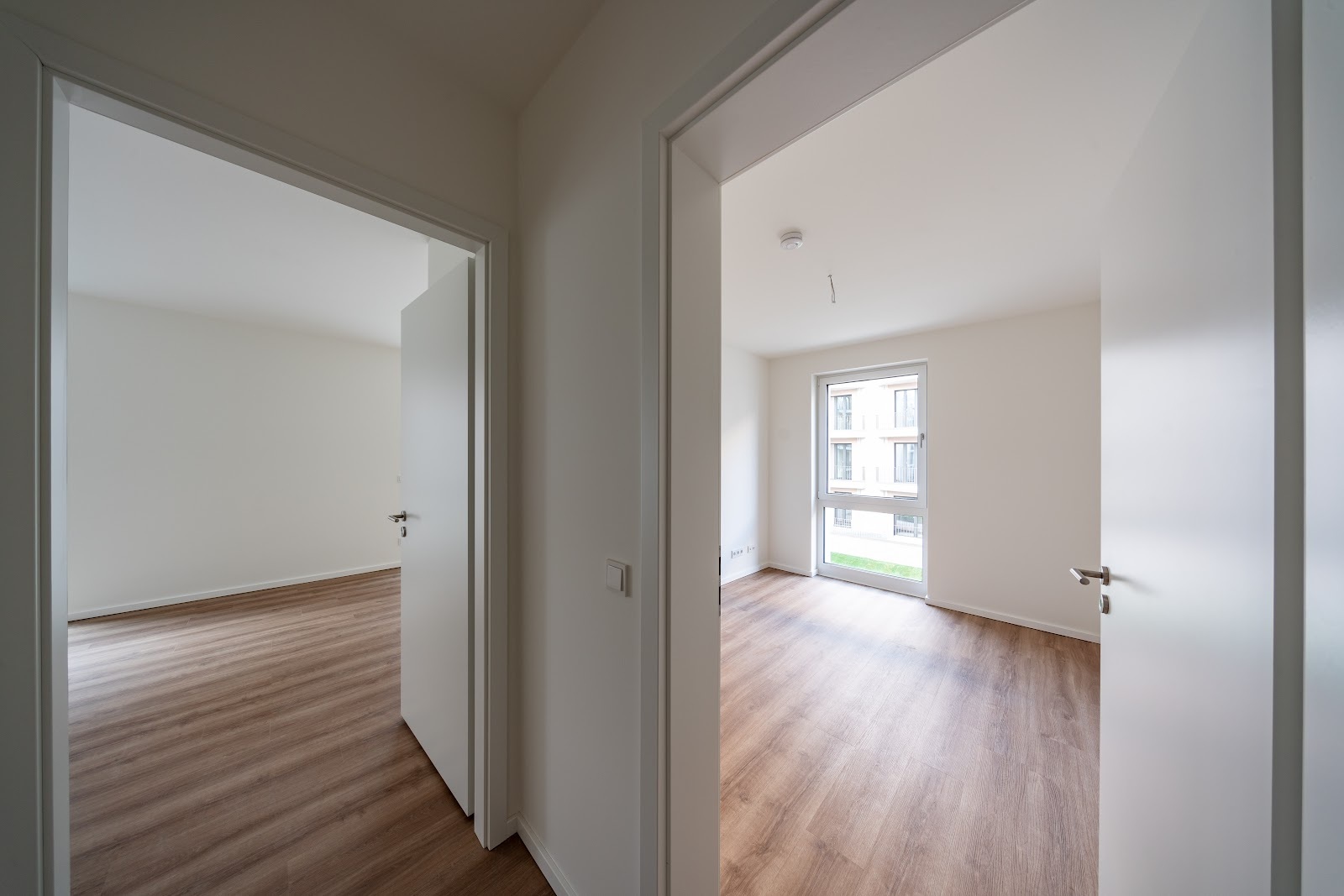 Neubauwohnung mit Fußbodenheizung und Balkon / WBS 220 erforderlich - Photo 1