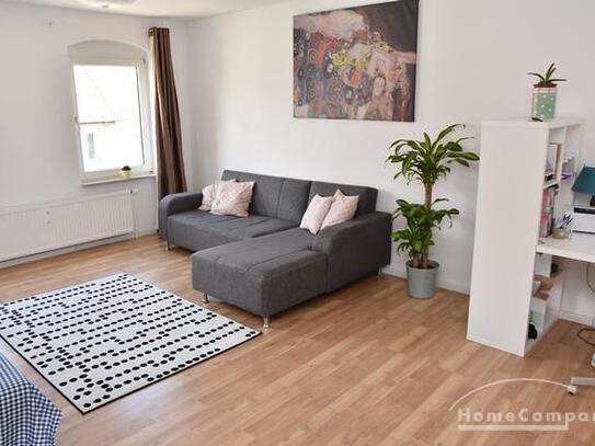 Zentrum, Helle, modern möblierte DG-Wohnung zwischen Steintor und Uni