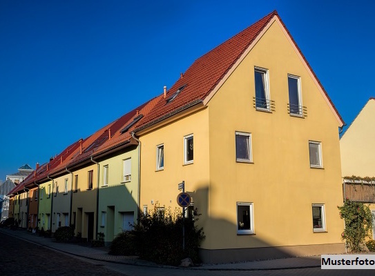 Einfamilien-Doppelhaushälfte mit Garage