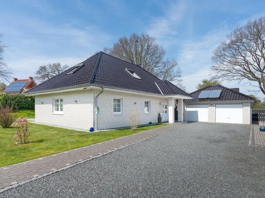 Großzügiger sowie Exklusiver Winkelbungalow in Neustadt-Pelzerhaken