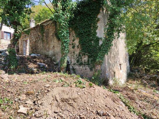 HRELJIN 1665 m2 Grundstück mit Ruine