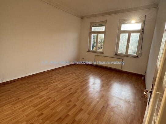 schicke 4-Zimmer-Wohnung mit Balkon, zentrumsnah