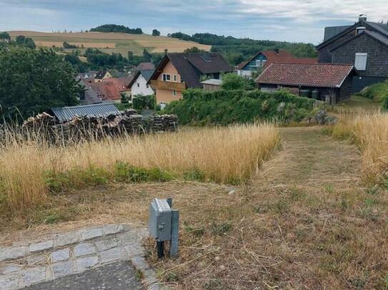 Ohne Bauzwang ! Exklusives und ruhig gelegenes Baugrundstück im Neubaugebiet "Am Sonnenhang"