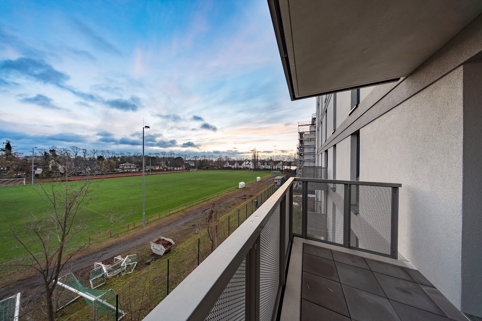 Südseitig gelegene Neubauwohnung im Erstbezug für 160er-, 180er- oder 220er WBS-Inhaber - Photo 1
