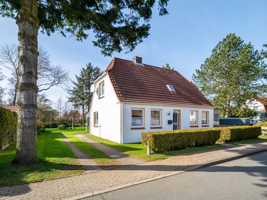 Tolle Lage in St. Peter-Ording: zentral, ruhig und strandnah. Ideal zum Wohnen oder Investieren.