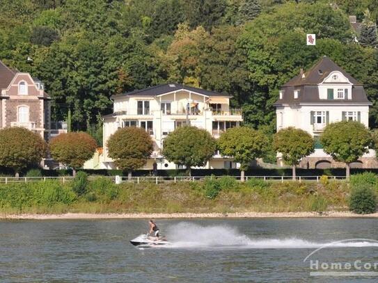 Exklusive Altbauwohnung in denkmalgeschützter Villa mit direktem Panorama-Rheinblick