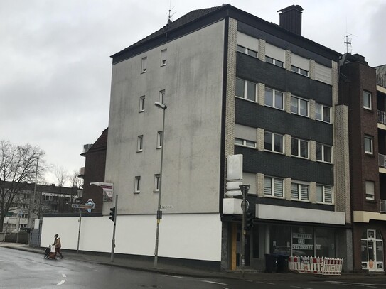 Ladenlokal in unmittelbarer Nähe zum Busbahnhof und Krankenhaus, an wichtiger Durchgangsstraße