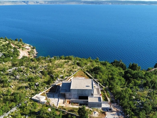 ZADAR, STARIGRAD - Rohbau-Villa am Meer