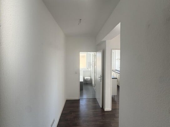 Wunderschöne 2 Zimmer Wohnung mit großem Balkon