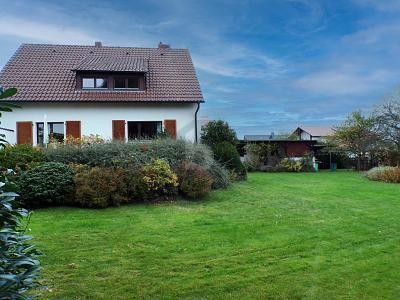 IDYLLISCHES REFUGIUM SUCHT LIEBEVOLLE HÄNDE